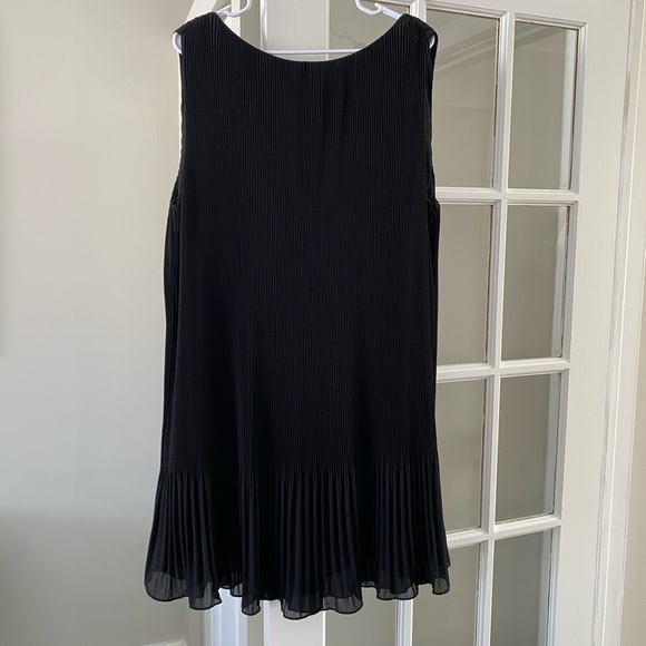 Dresses & Skirts - H&M Black Pleated Sleeveless Mini Dress - Size XL - NWOT